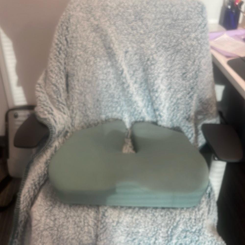 Cushion Lab Pressure Relief Seat Cushion foam green